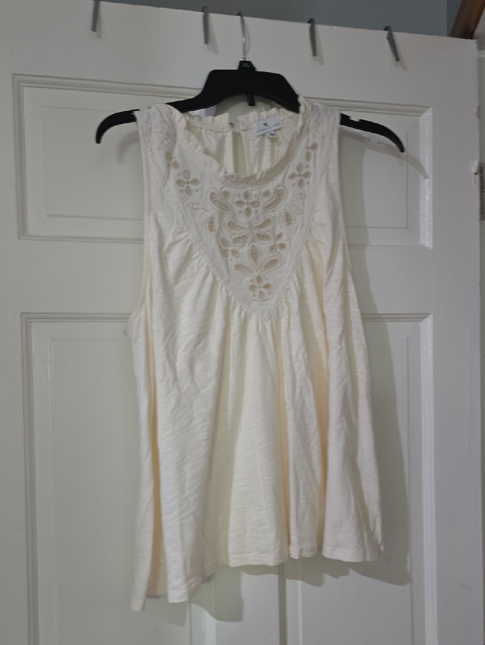 Bundle. 3/$16 True Craft Cream Embroidered Sleeveless Camisole